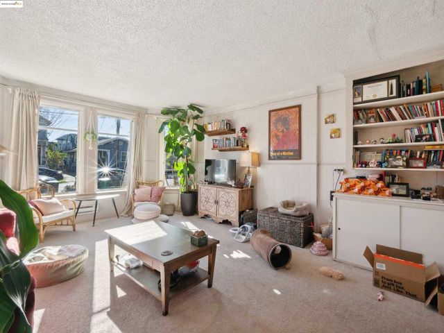 343 Lincoln Ave, Alameda, CA 94501
