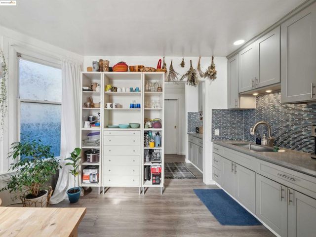 343 Lincoln Ave, Alameda, CA 94501