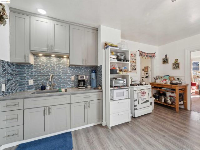 343 Lincoln Ave, Alameda, CA 94501