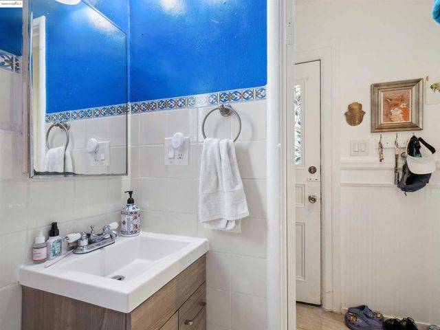 343 Lincoln Ave, Alameda, CA 94501