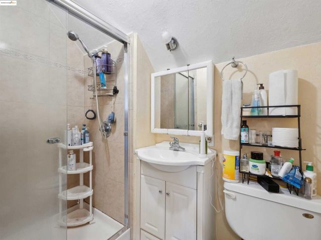 343 Lincoln Ave, Alameda, CA 94501