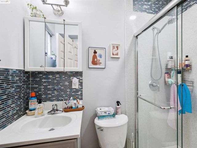 343 Lincoln Ave, Alameda, CA 94501
