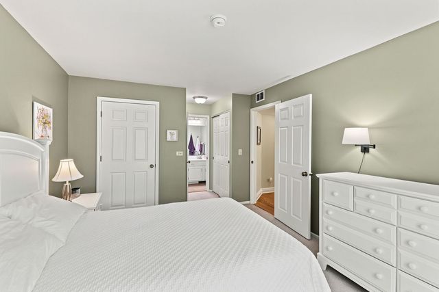 30W024 Cedar Court 024, Warrenville, IL 60555