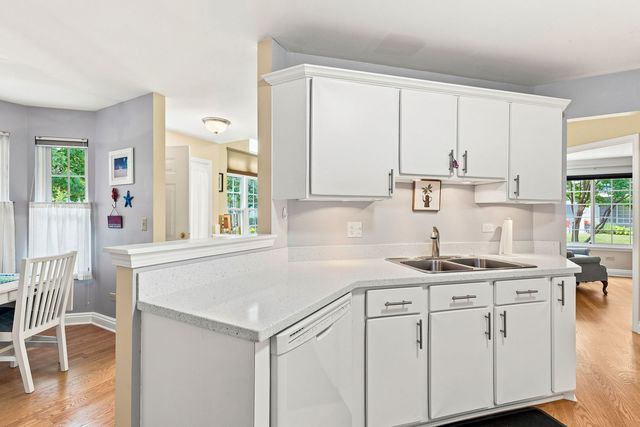 30W024 Cedar Court 024, Warrenville, IL 60555