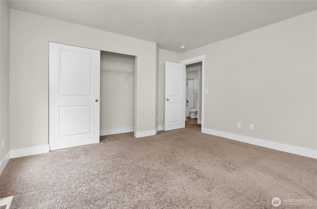 4020 Campus Willows Loop NE, Lacey, WA 98516