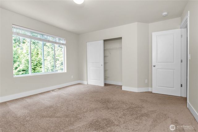 4020 Campus Willows Loop NE, Lacey, WA 98516