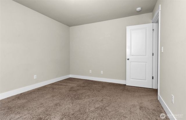 4020 Campus Willows Loop NE, Lacey, WA 98516