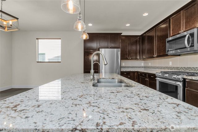 4020 Campus Willows Loop NE, Lacey, WA 98516