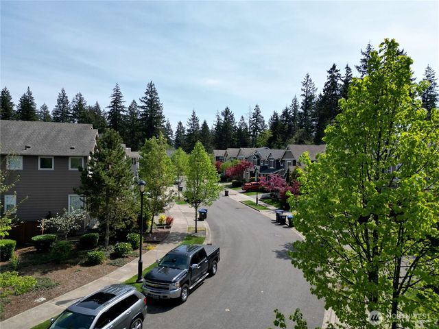 4020 Campus Willows Loop NE, Lacey, WA 98516