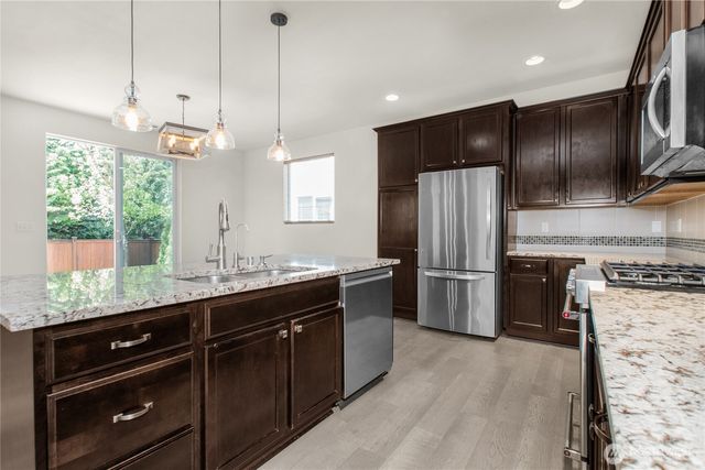 4020 Campus Willows Loop NE, Lacey, WA 98516