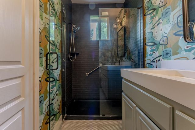 620 Glenmore Drive, Hollister, CA 95023