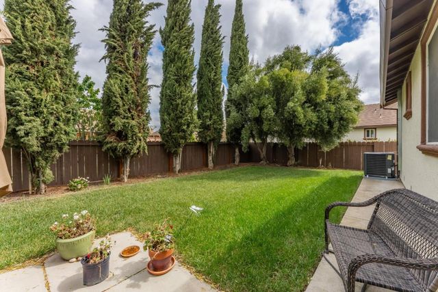 620 Glenmore Drive, Hollister, CA 95023