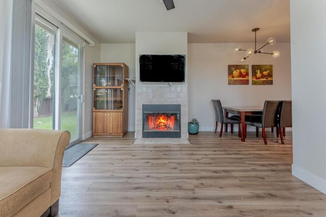 620 Glenmore Drive, Hollister, CA 95023