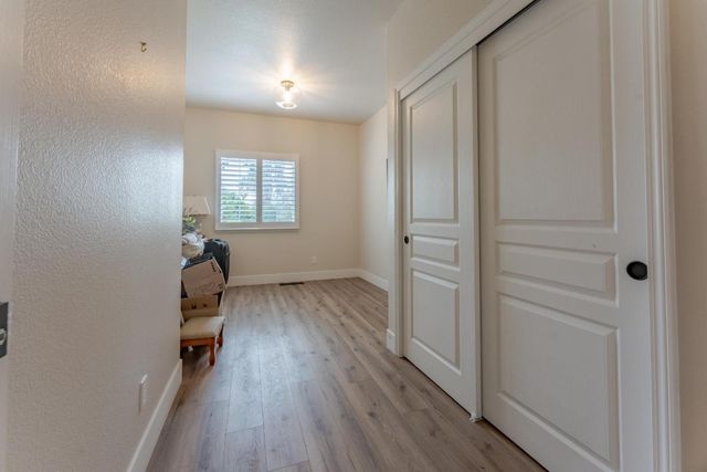 620 Glenmore Drive, Hollister, CA 95023