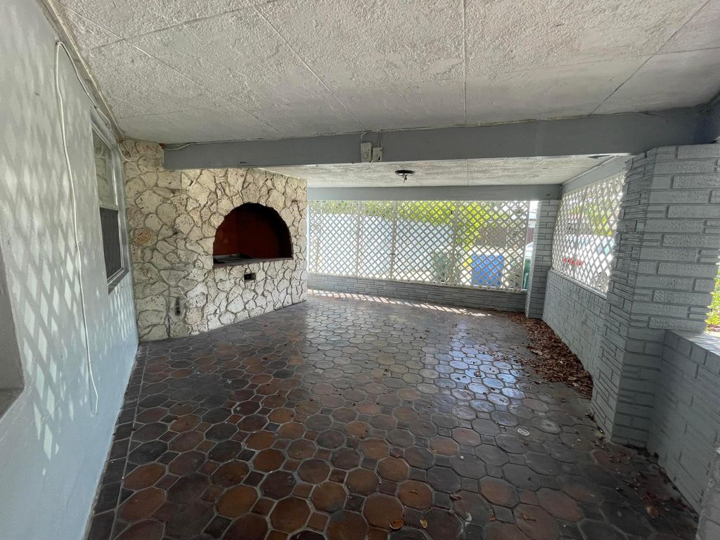 3361 NE 16TH Avenue 1, Oakland Park, FL 33334