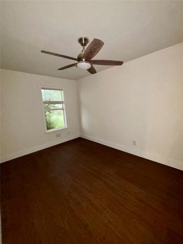 1115 Haynes ST, San Marcos, TX 78666