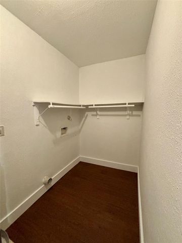 1115 Haynes ST, San Marcos, TX 78666