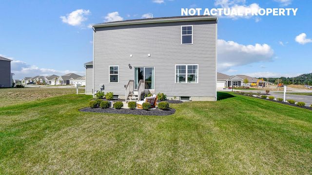 5670 Orchard Lakes Trail Drive, Canal Winchester, OH 43110