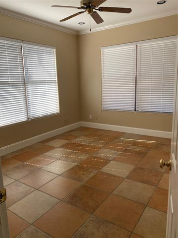 3015 Caroline D, Houston, TX 77004