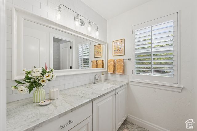 1917 E HOLLADAY VIEW PL, Salt Lake City, UT 84117