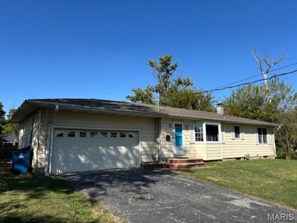 758 2nd Street, Bethalto, IL 62010