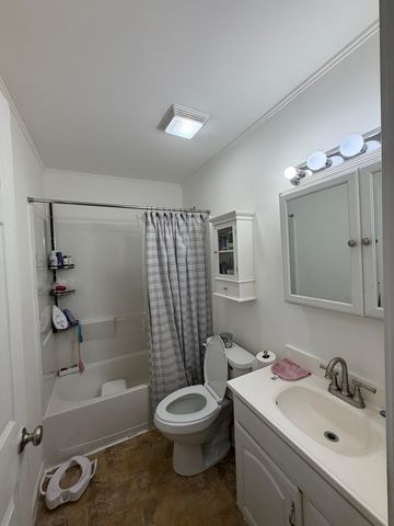 8079 Catawba Lane, Hanover Park, IL 60133