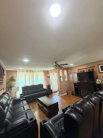 8079 Catawba Lane, Hanover Park, IL 60133