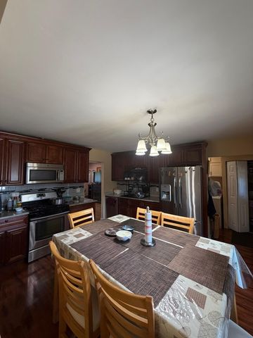 8079 Catawba Lane, Hanover Park, IL 60133