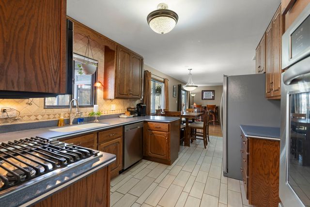 820 Sudbury Court, Schaumburg, IL 60193