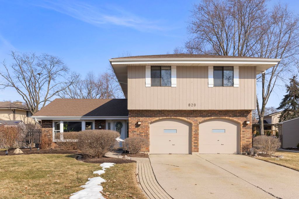 820 Sudbury Court, Schaumburg, IL 60193