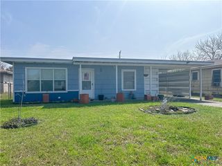 1807 Navidad, Victoria, TX 77901