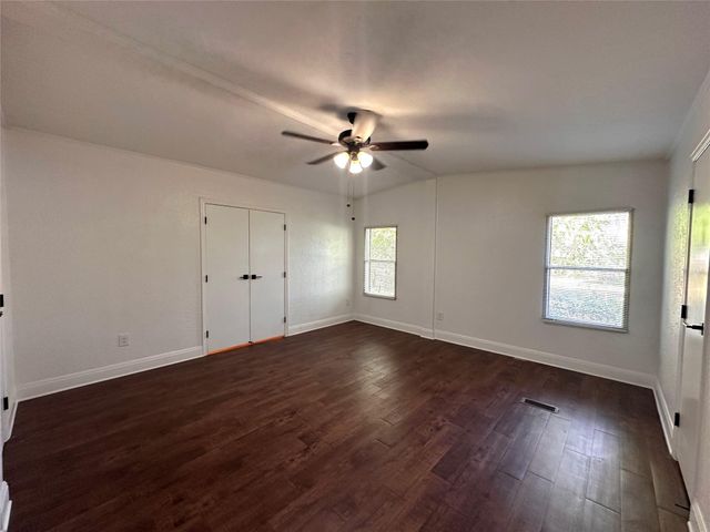 305 Cougar Ave N, Cedar Park, TX 78613