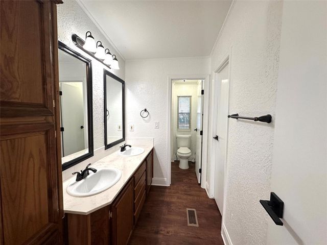 305 Cougar Ave N, Cedar Park, TX 78613