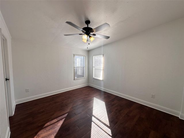 305 Cougar Ave N, Cedar Park, TX 78613