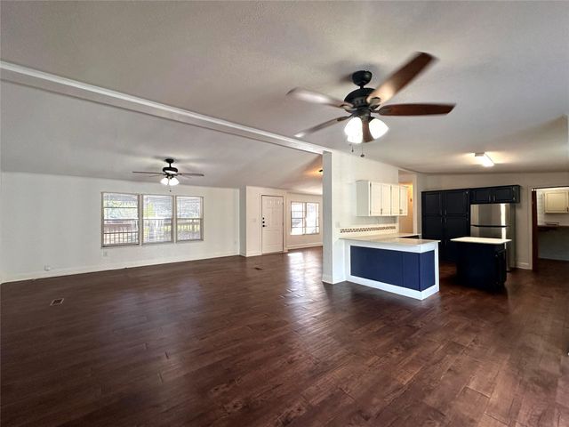 305 Cougar Ave N, Cedar Park, TX 78613