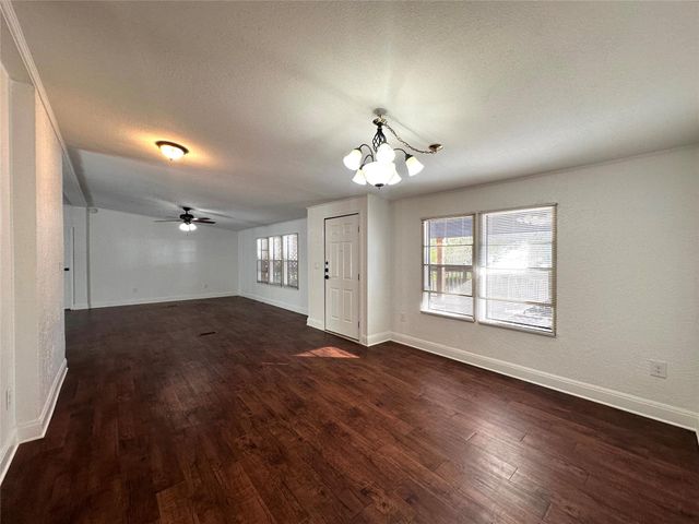 305 Cougar Ave N, Cedar Park, TX 78613