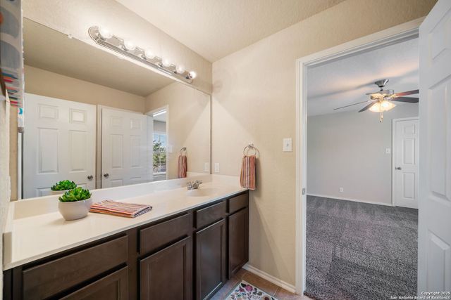 133 Finch Knoll, San Antonio, TX 78253