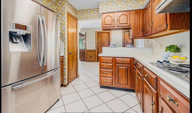 15014 Hollydale Drive, Houston, TX 77062