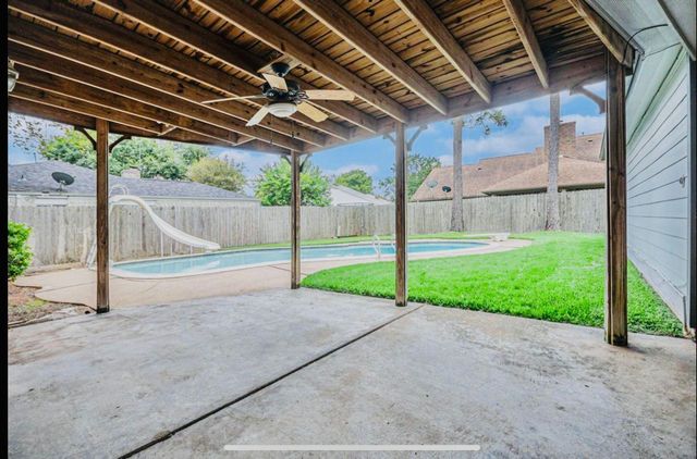 15014 Hollydale Drive, Houston, TX 77062