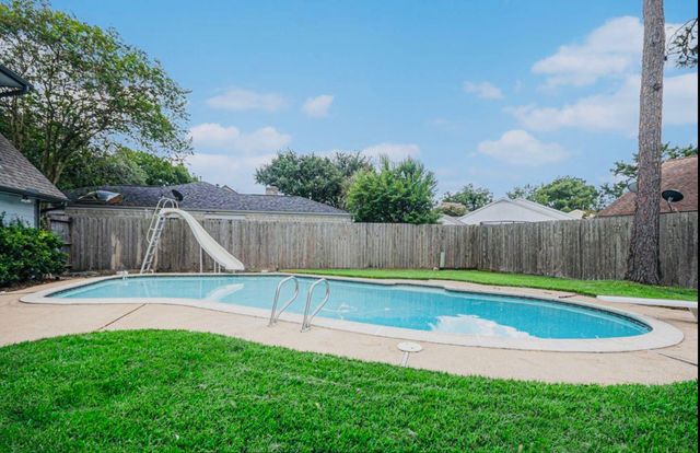 15014 Hollydale Drive, Houston, TX 77062