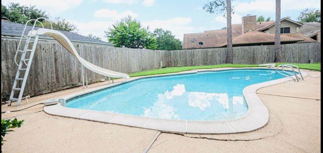 15014 Hollydale Drive, Houston, TX 77062