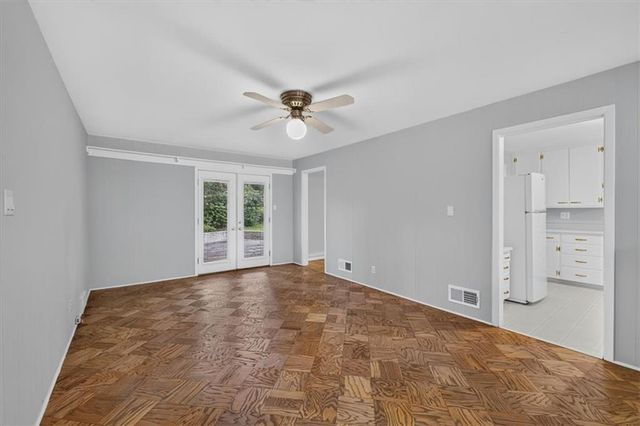 8209 Beverly Street, Prairie Village, KS 66208