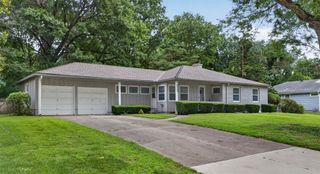 8209 Beverly Street, Prairie Village, KS 66208