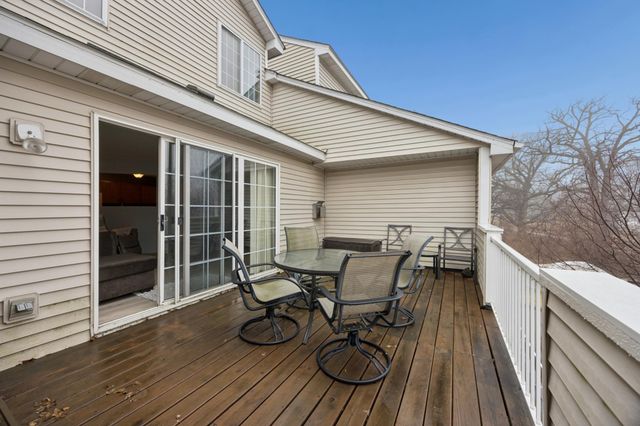 7627 Nicholas Way, Chanhassen, MN 55317