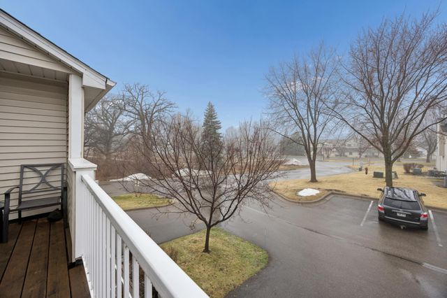 7627 Nicholas Way, Chanhassen, MN 55317