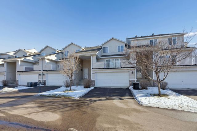 7627 Nicholas Way, Chanhassen, MN 55317