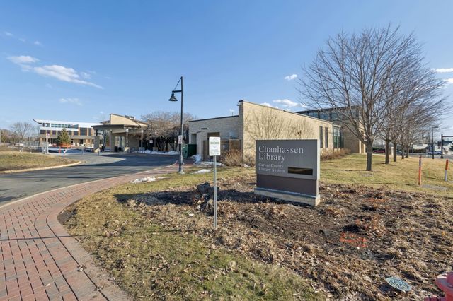 7627 Nicholas Way, Chanhassen, MN 55317