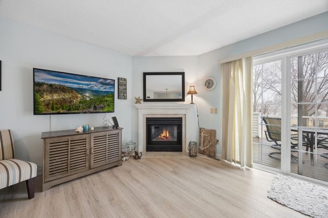 7627 Nicholas Way, Chanhassen, MN 55317