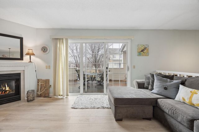 7627 Nicholas Way, Chanhassen, MN 55317