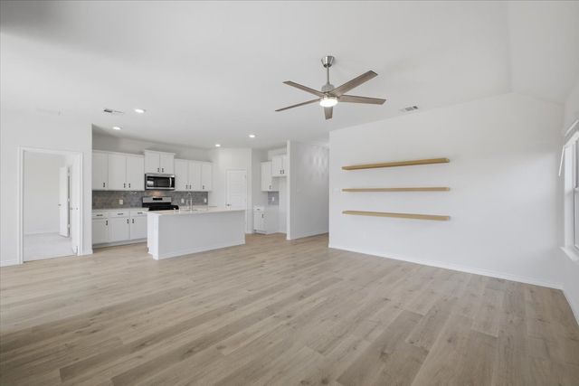 748 Soar Sky Way, Lavon, TX 75173